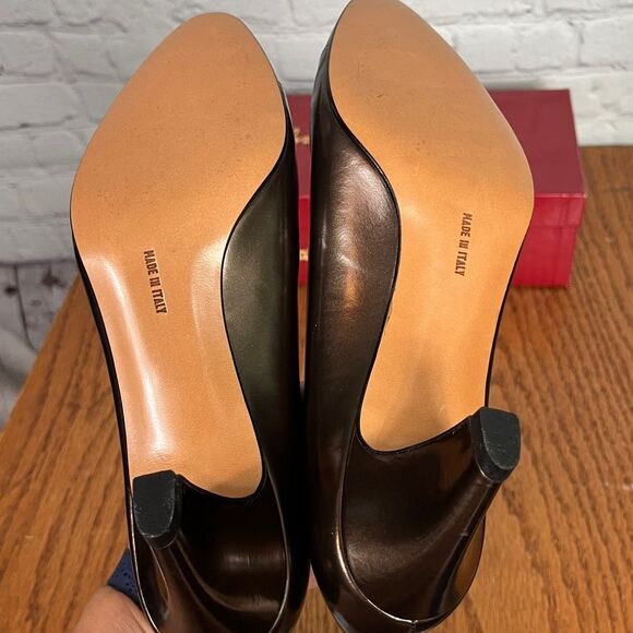 Salvatore Ferragamo 7.5 B 2-Tone Bronze & Black Patent Leather heels new - Picture 10 of 13